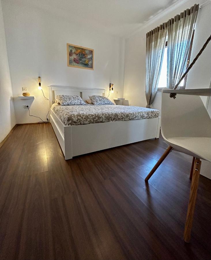 Appartement Elentoni à Fažana Extérieur photo